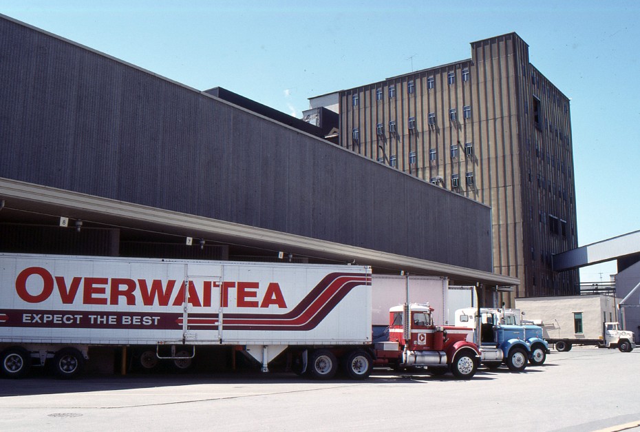 1980 Western Star operated by Overwaitea Foods and driven by Murray Lundberg, at BC Sugar in Vancouver