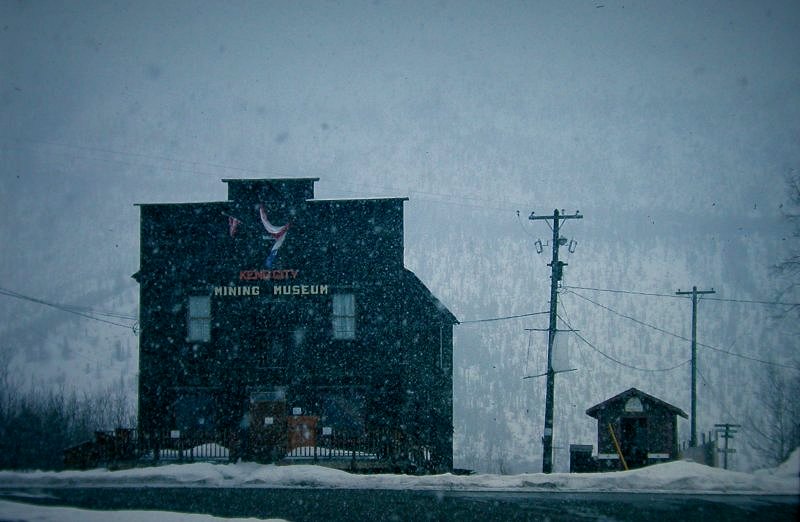 An April snowstorm in Keno City, Yukon