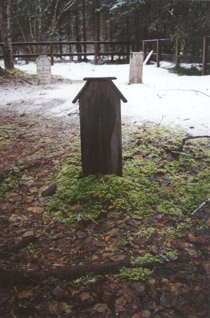 Headboard of an unknown Klondiike stampeder - Dyea Alaska - January 2001