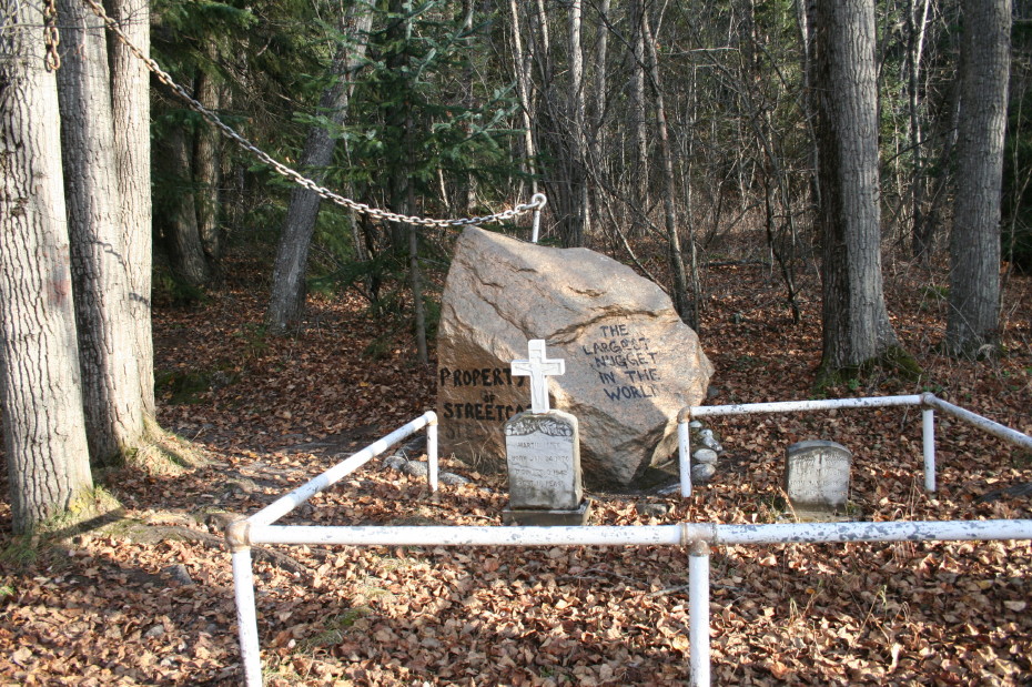 The graves of Martin Itjen and Lucy M. Itjen in the Gold Rush Cemetery at Skagway, Alaska