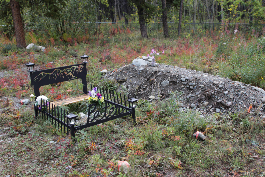 Grave of an unknown person in the Atlin Cemetery, BC