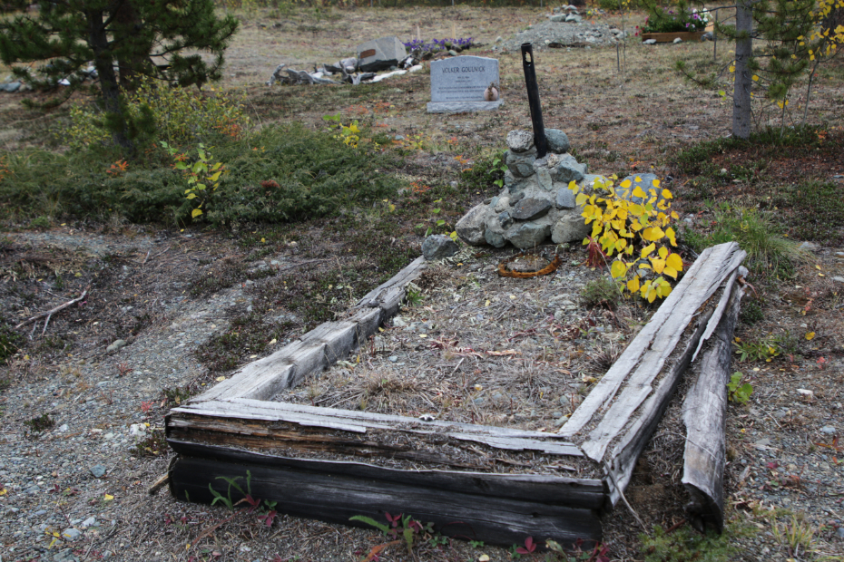 Grave of an unknown person in the Atlin Cemetery, BC