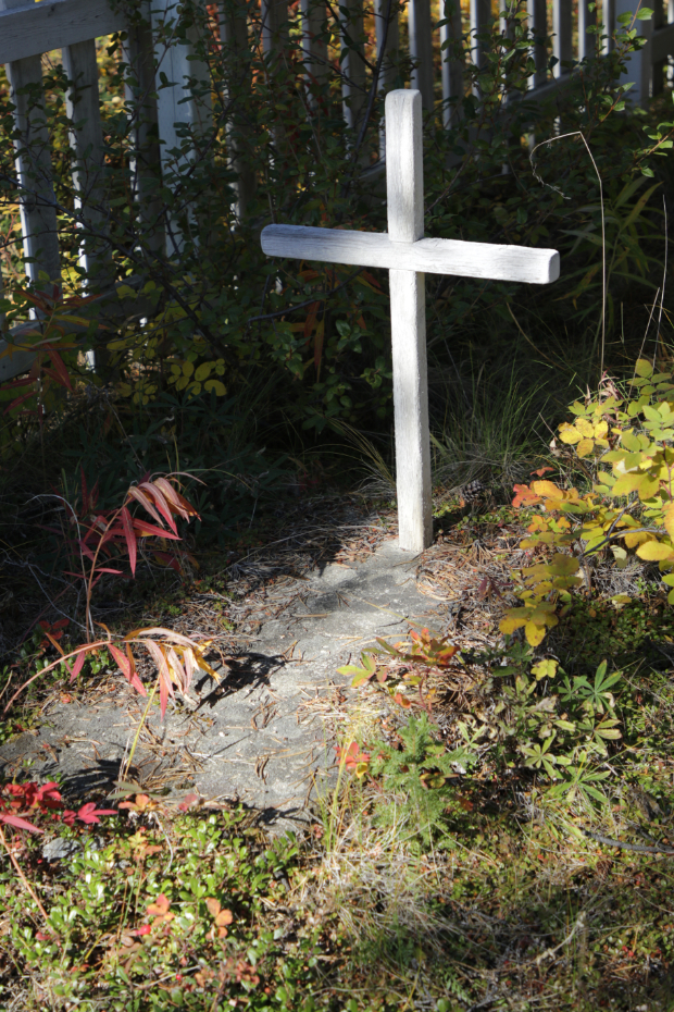 Grave of an unknown person in the Atlin Pioneer Cemetery, BC