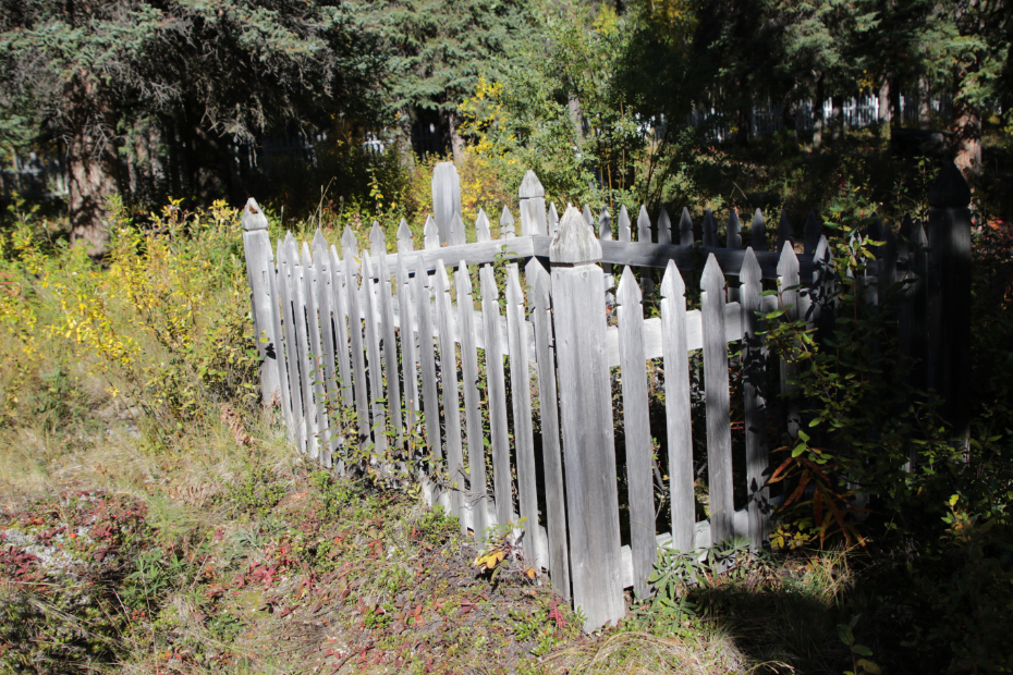 Grave of an uknown person in the Atlin Pioneer Cemetery, BC