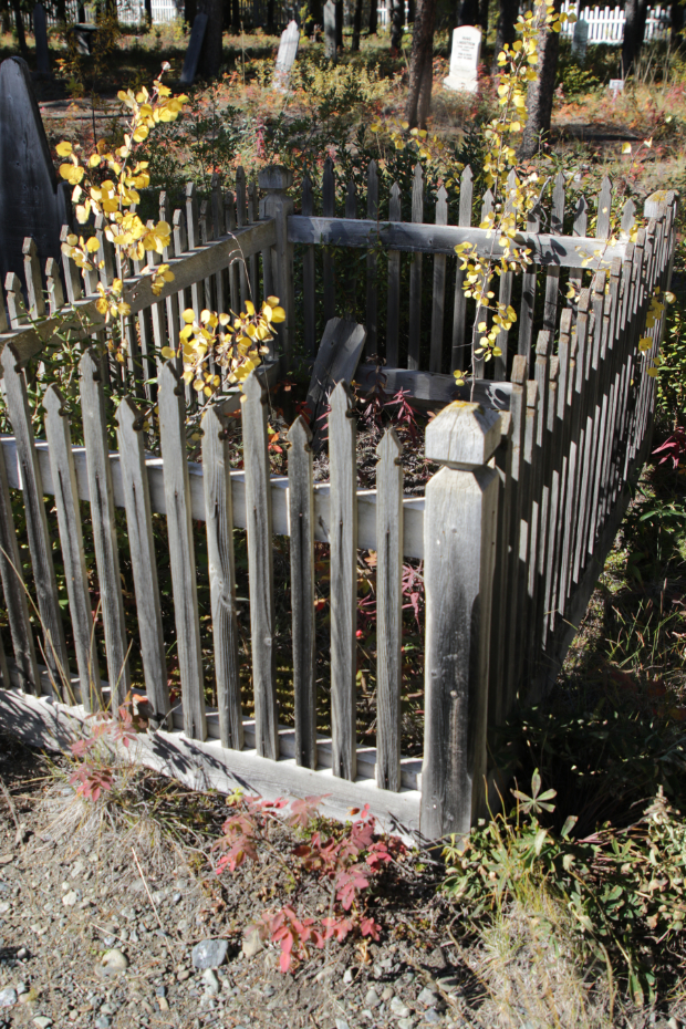 Grave of an unknown person in the Atlin Pioneer Cemetery, BC
