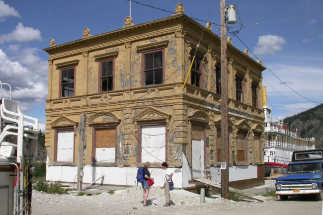 The Canadian Bank of Commerce, Dawson, August 4, 2007. Photo by Murray Lundberg.