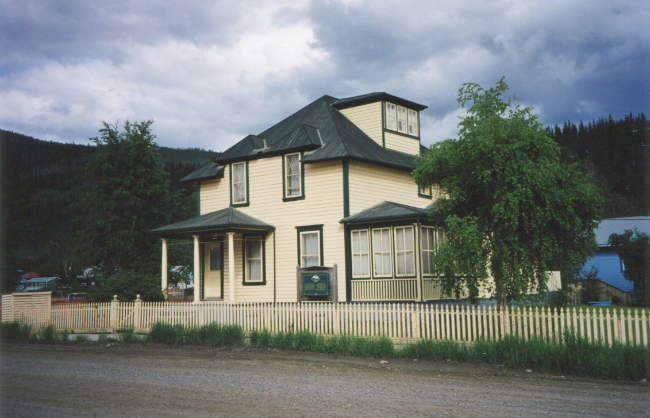 The Black Residence, September 1999. Photo by Murray Lundberg.