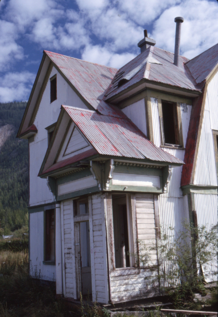 Bombay Peggy's at Dawson City in August 2000. Photo by Murray Lundberg.