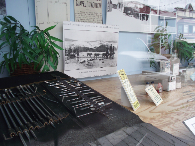 Window display at Lowe's Mortuary on July 14, 2011. Photo by Murray Lundberg.