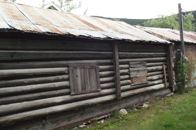 Part of the south wall of Lowe's Mortuary, July 14, 2011. Photo by Murray Lundberg.