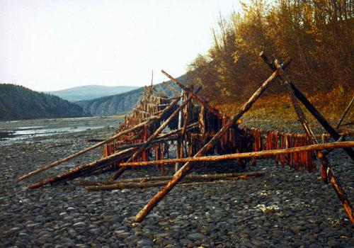 General view of Tr'ochek showing in-situ evidence of several Hän fish camps. Photo by Parks Canada, 1998.