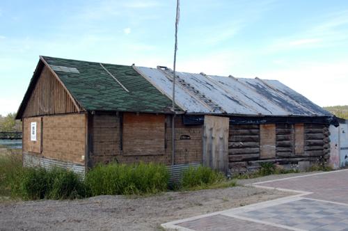 Pioneer Hotel 2, southwest corner, 2007. Photo by Yukon Government.