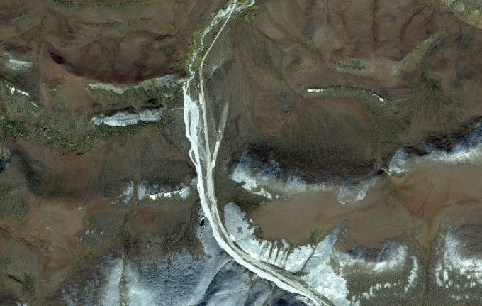Mile 102 Dempster Highway Airport, Yukon