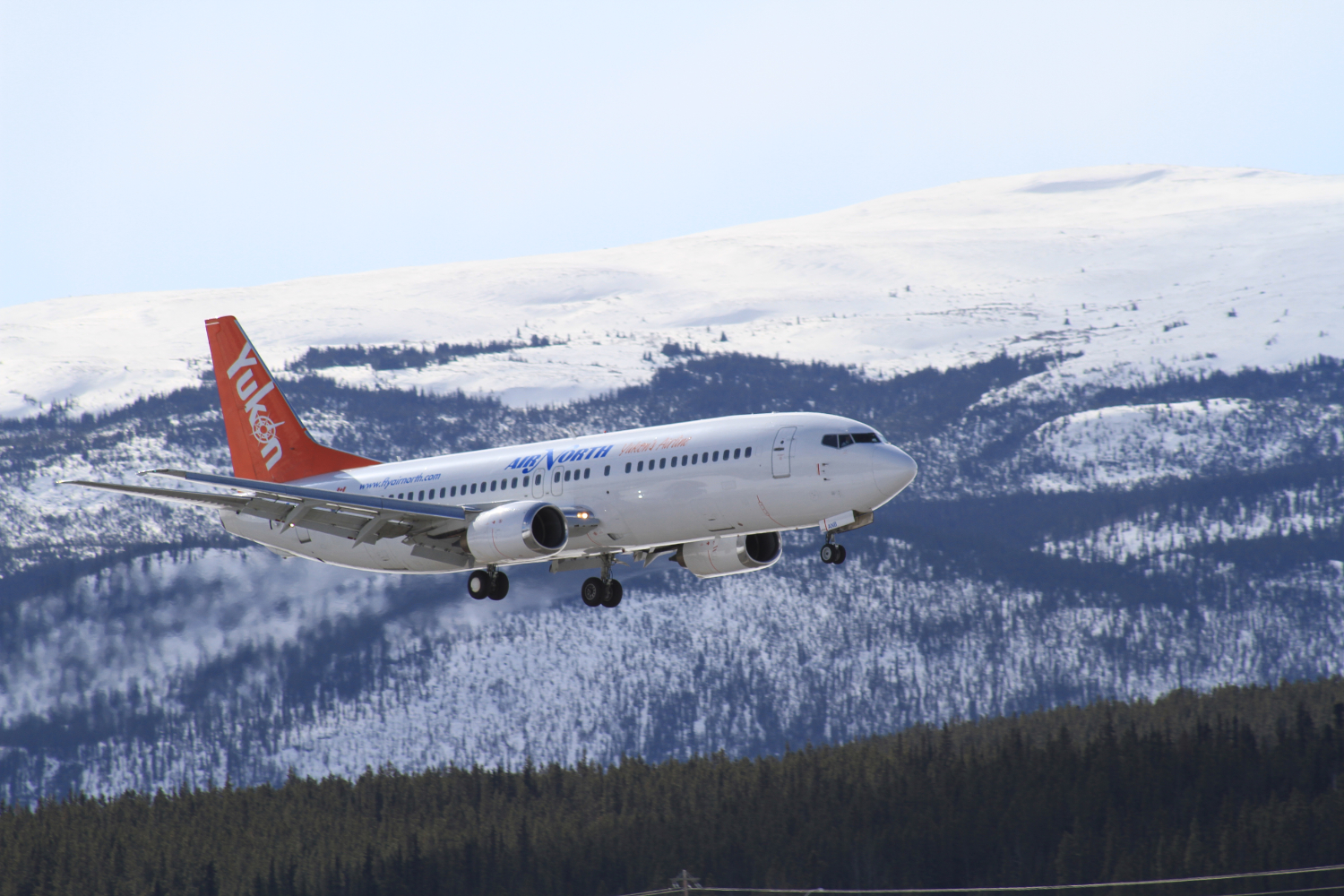 Air North's Boeing 737 C-FANB at Whitehorse, Yukon (YXY), on April 3, 2013.
