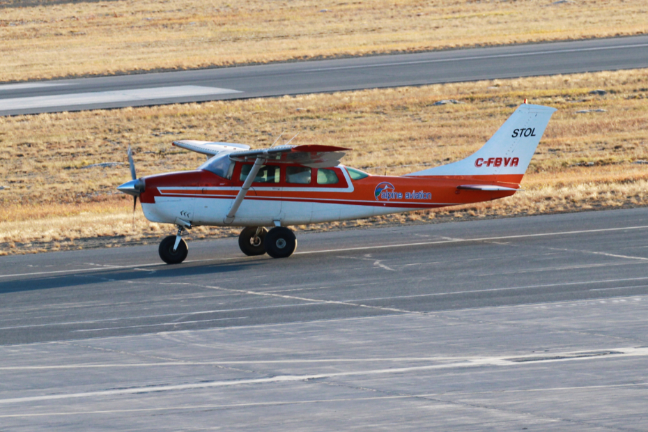 C-FBVA, a 1967 Cessna U206B