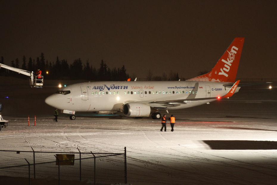 C-GANH, a Boeing 737-505, being readied for an Arctic Winter Games charter flight at Whitehorse, Yukon (YXY) on March 10, 2012