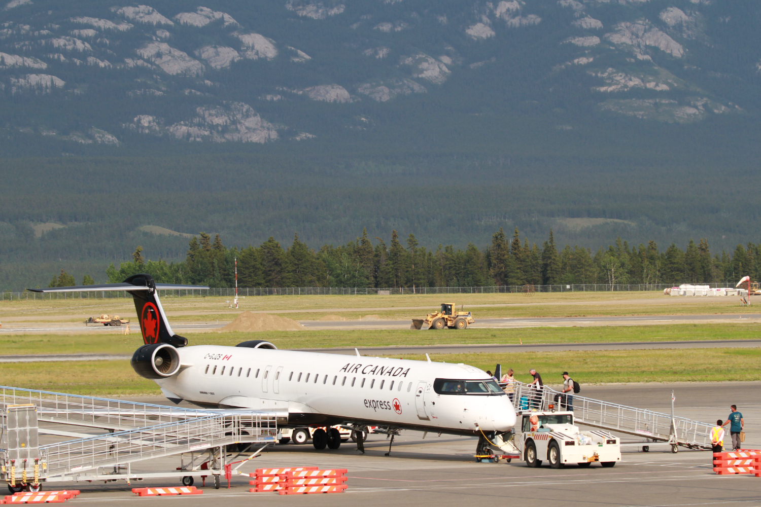 Jazz / Air Canada Express' Bombardier CL-600-2D24 C-GJZS at Whitehorse, Yukon (CYXY) on July 5, 2022.