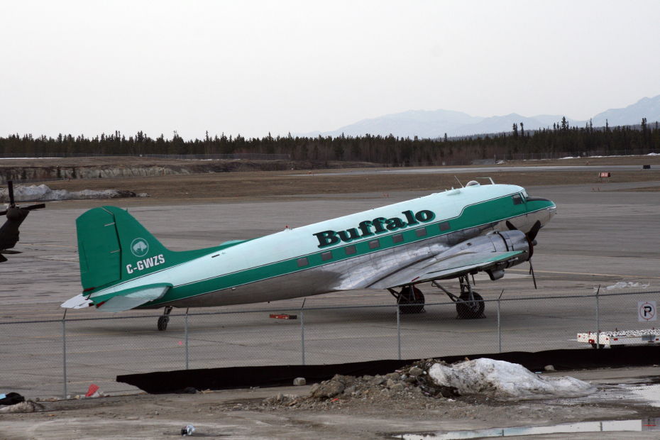 C-GWZS, a 1942 Douglas DC3C-S1C3G operated by Buffalo Airways