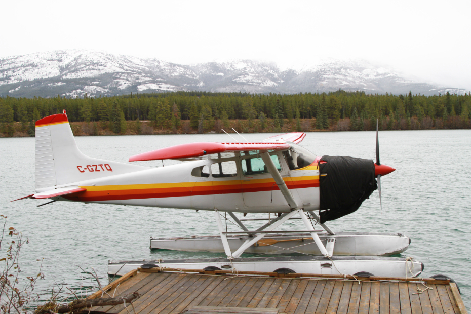 C-GZTQ, a 1978 Cessna A185F Skywagon, at Schwatka Lake, Whitehorse, Yukon (CEZ5), on October 7, 2021.