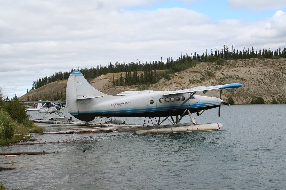 A photograph of C-GMCW, a Dehavilland DHC-3 Turbo Otter
