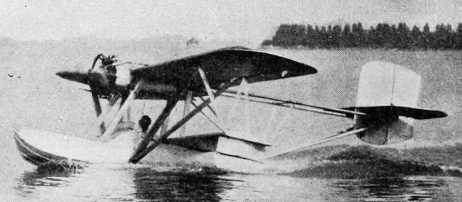 Beasley-Eastman flying boat taxiing on water, 1928