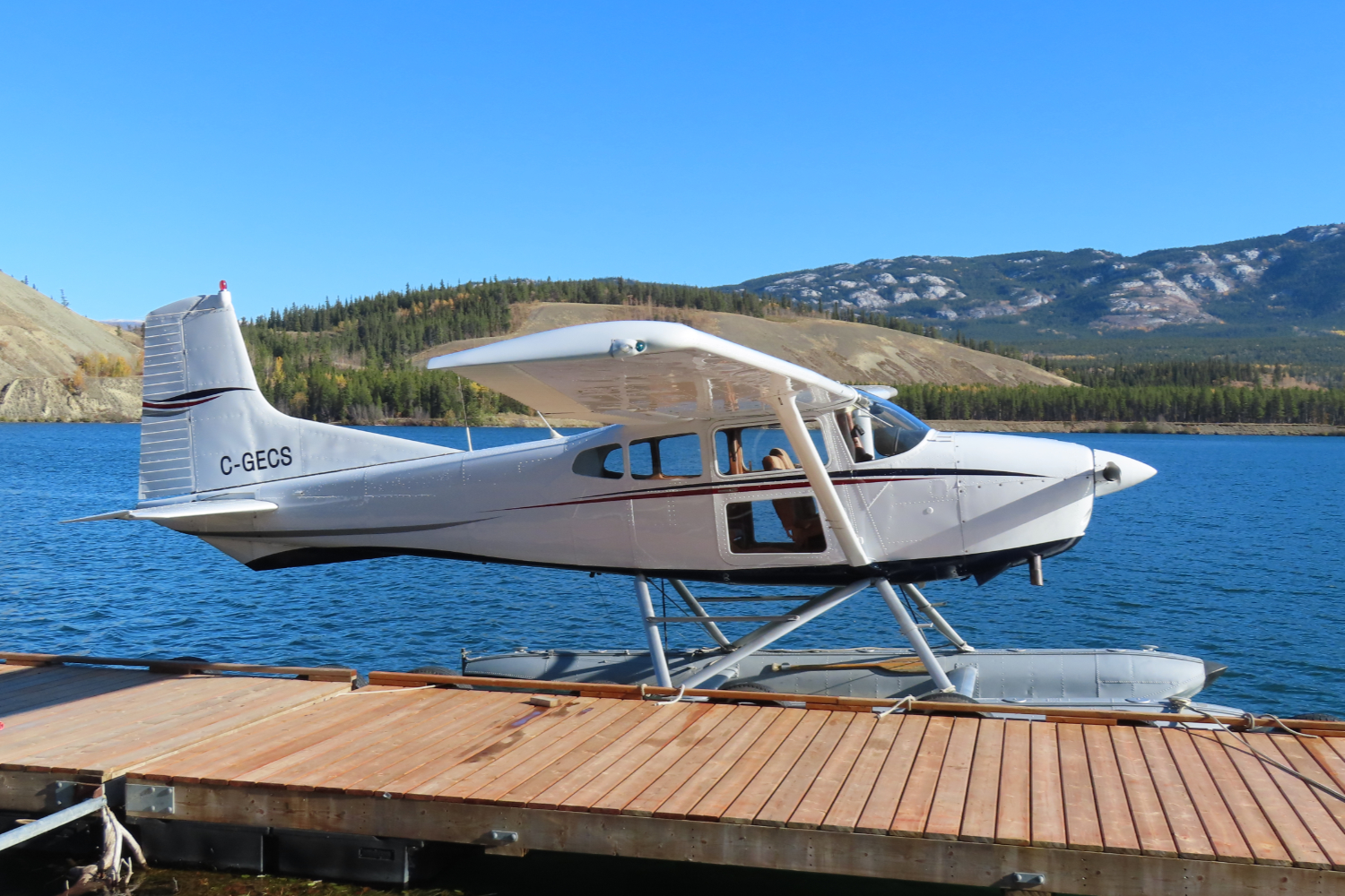 C-GECS, a 1975 Cessna 180J, at Schwatka Lake (CEZ5), Whitehorse, Yukon, on October 1, 2025.