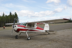 C-GUOS, a 1946 Cessna 140