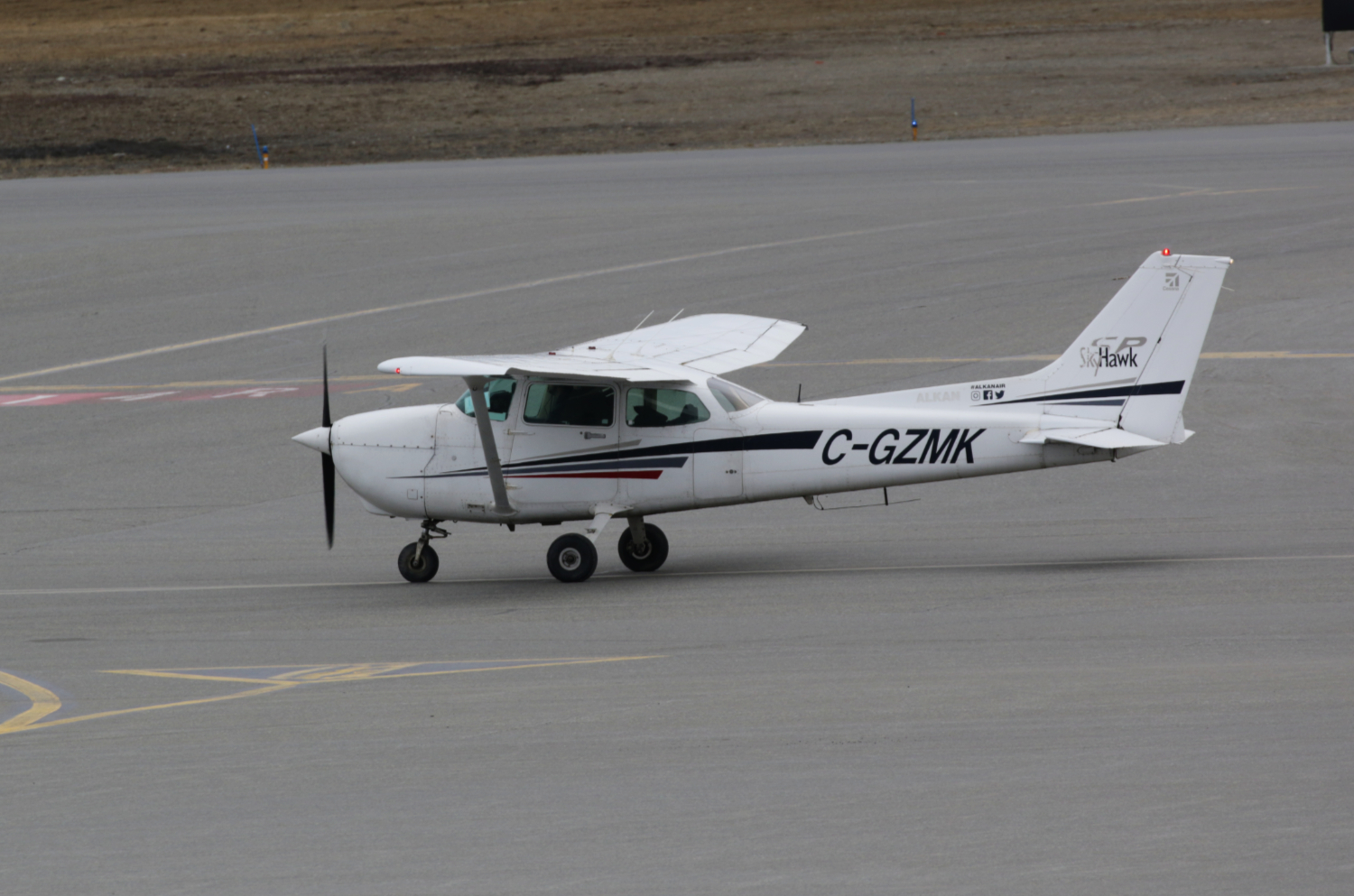 Alkan Air's Cessna 172Q SkyHawk SP C-GZMK at Whitehorse, Yukon (CYXY) on April 20, 2023.