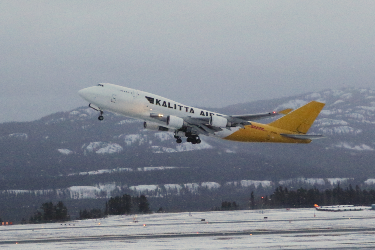 N743CK, Kalitta Air's Boeing 747-446BCF, taking off at Whitehorse, Yukon (CYXY), on November 14, 2023.