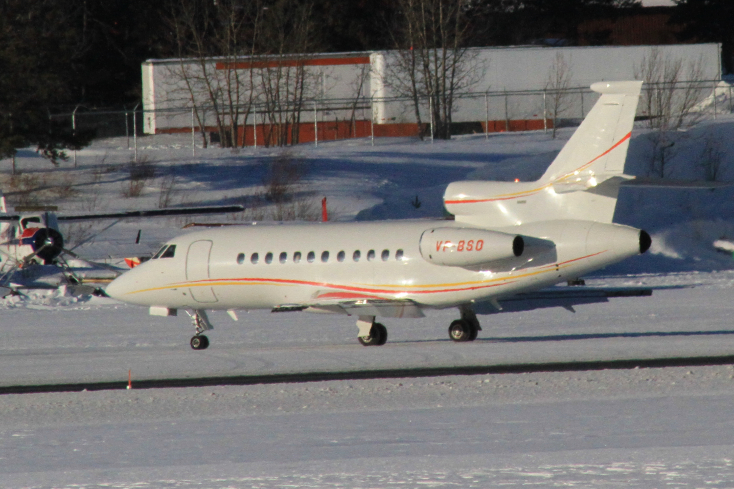 VP-BSO, Shell Aircraft's Bermuda-registered 2005 Dassault Falcon 900EX, at Whitehorse, Yukon (YXY), on February 9, 2012.