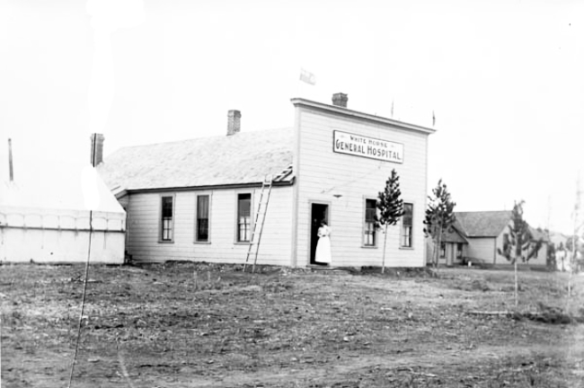 Whitehorse hospital, 1902. Yukon Archives 82/274 #892.