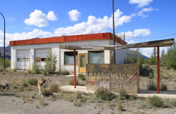 Kluane Lake Lodge, Alaska Highway