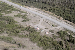Kluane Lake Lodge, Alaska Highway