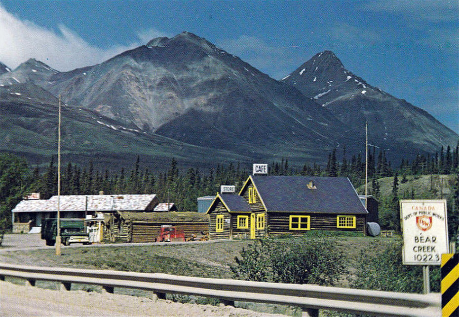 Bear Creek Lodge (Mackintosh Lodge) on the Alaska Highway