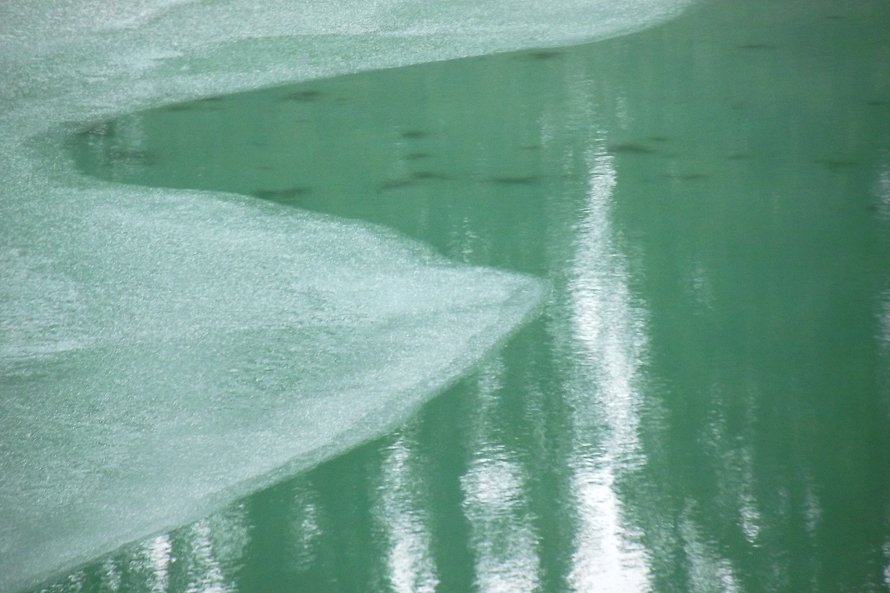 Emerald Lake in late October