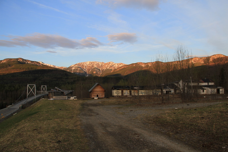Liard River Lodge on the Alaska Highway