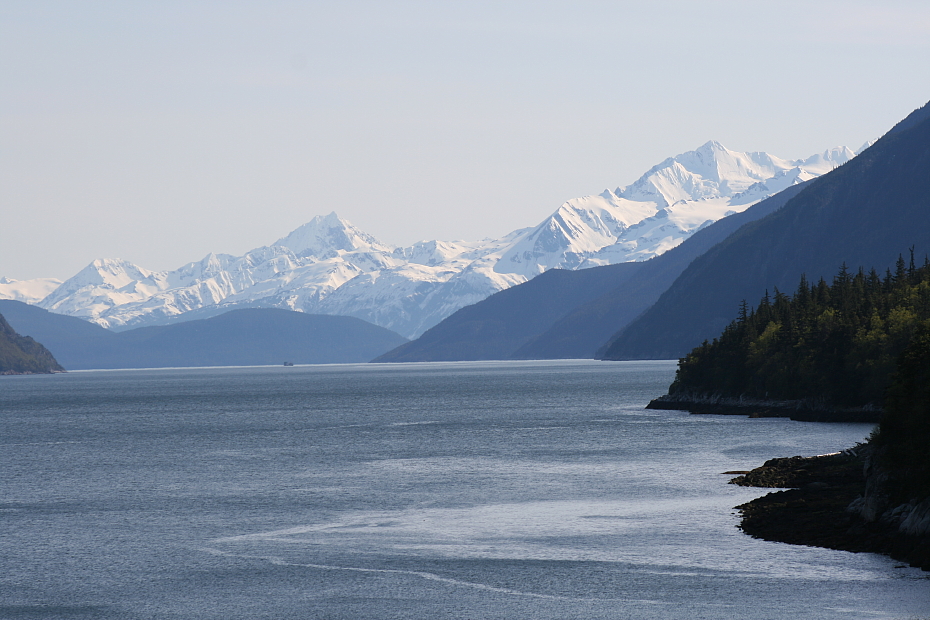 One of the spectacular views along the Dyea Road