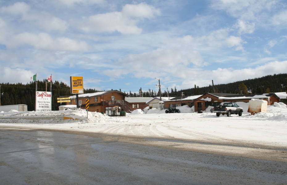 Swift River Lodge on the Alaska Highway