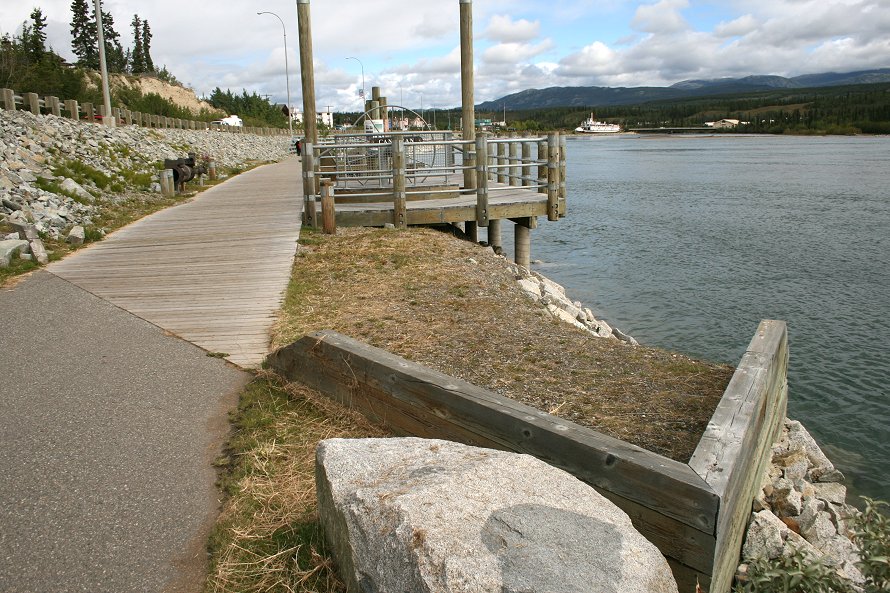 The Sternwheeler Canadian Memorial