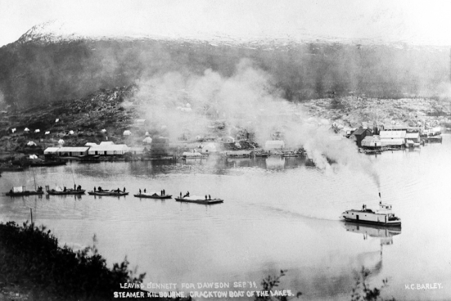 The sternwheeler 'F.H. Kilbourne' departing from Bennett in September 1899.