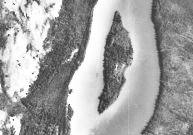 Aerial photo of Hootalinqua Island in 1961