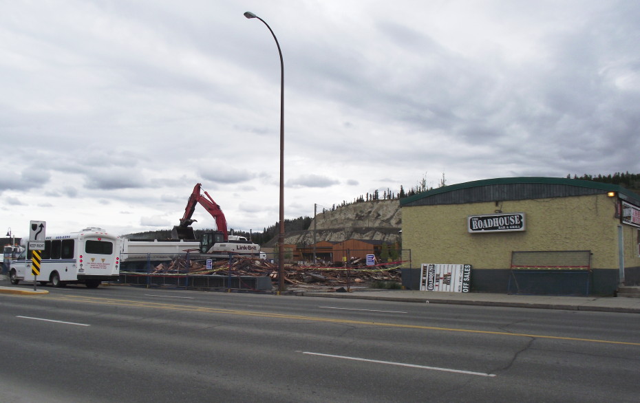 Roadhouse Inn being demolished on August 10, 2011