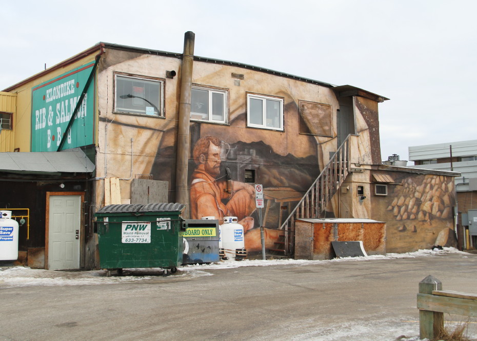 Mural by Bill Oster on Klondike Rib & Salmon in Whitehorse, Yukon