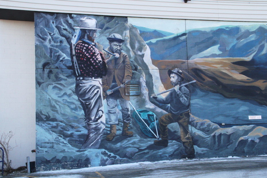 Mural of WP&YR steam locomotive by Lance Burton, in Whitehorse, Yukon