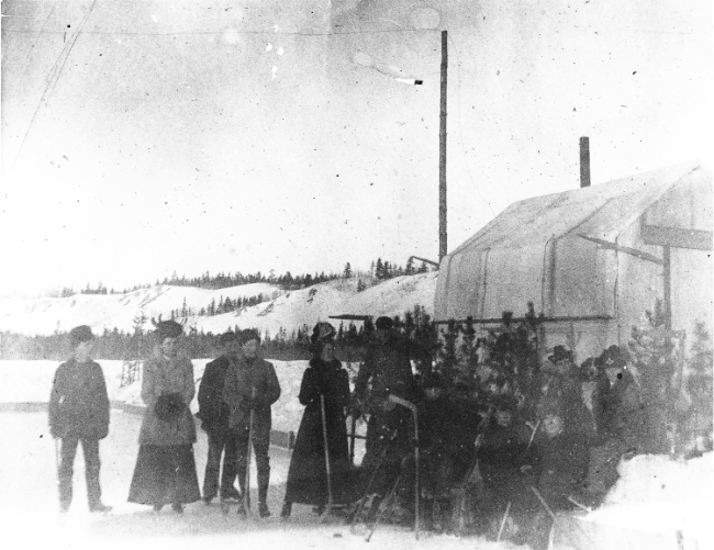 Men and women playing hockey - Whitehorse, Yukon Territory, 1900